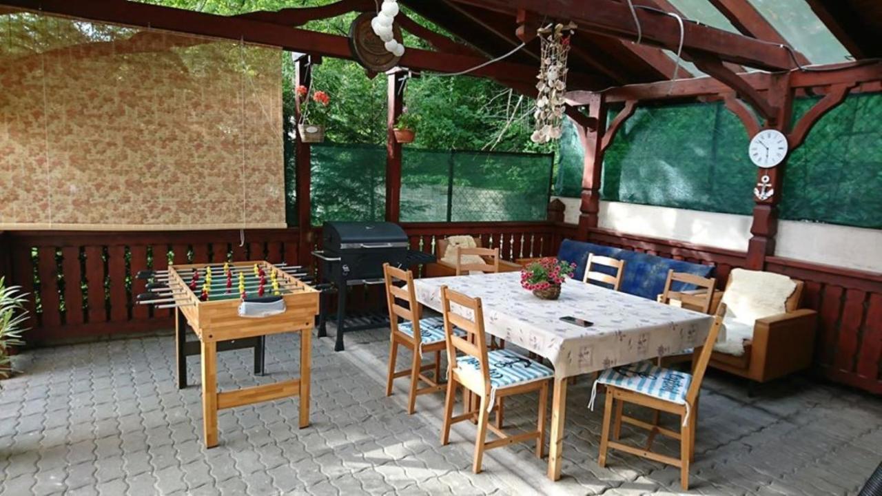 Liliána Vendégház Balatonfůzfő Exterior foto