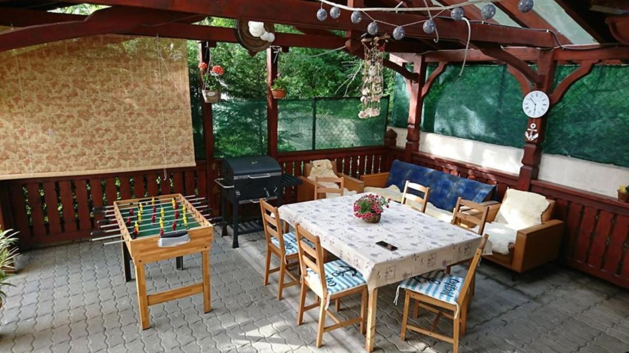 Liliána Vendégház Balatonfůzfő Exterior foto