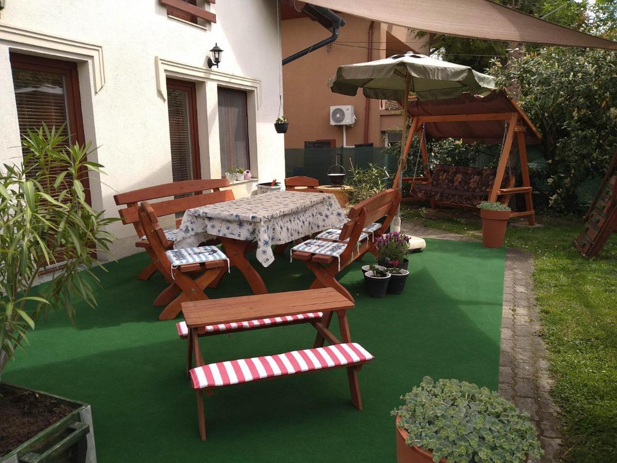 Liliána Vendégház Balatonfůzfő Exterior foto