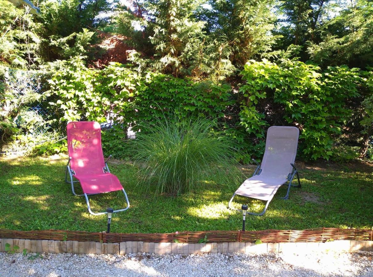 Liliána Vendégház Balatonfůzfő Exterior foto