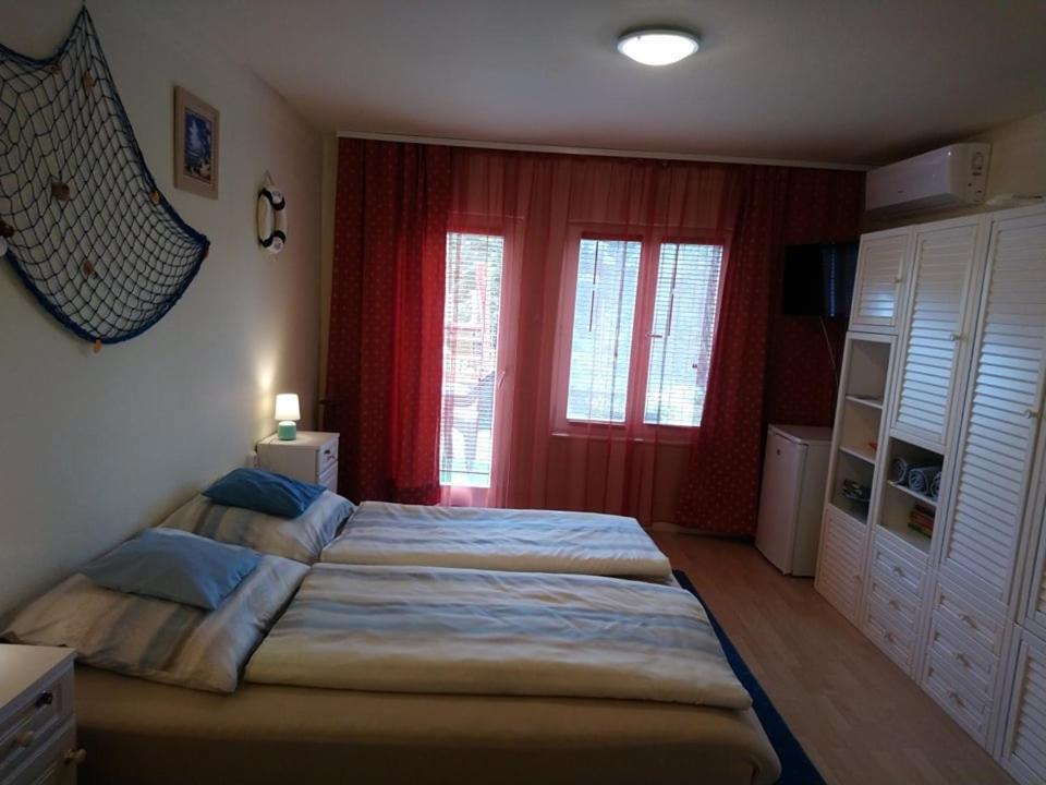 Liliána Vendégház Balatonfůzfő Exterior foto